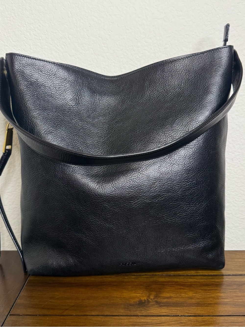 Fossil - Maya Medium Leather Hobo Bag - Black